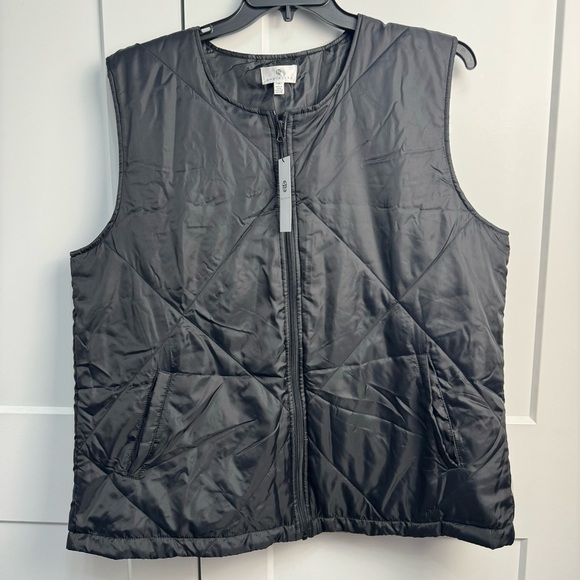 SOCIALITE Black Puffer Mae Vest Quilted Lightweight Full Zip Pockets Size L/XL - Picture 1 of 10